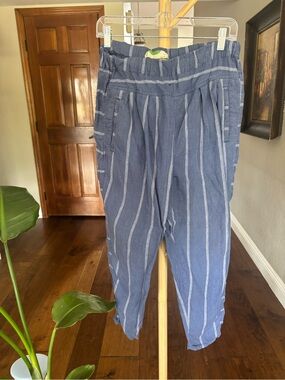 Anthropologie Blue White Stripe Wide Leg Crop Pants Size Small